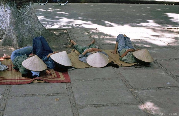Những người lao động nhập cư, Hà Nội 1991.